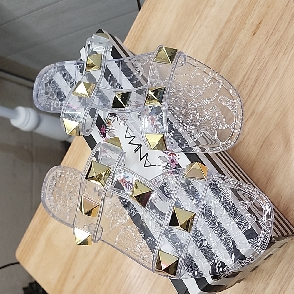 NEW IN BOX WOMENS CLEAR JELLY SANDALS